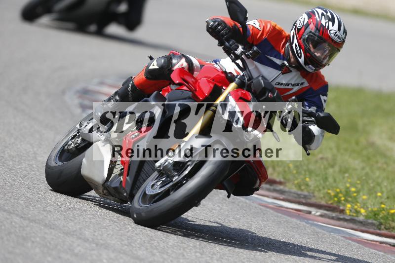 /27 12.06.2025 Ducati Schweiz Trackday Warmup  ADR/blau-bleu/ohne